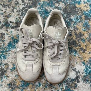 Adidas sambas (limited color)